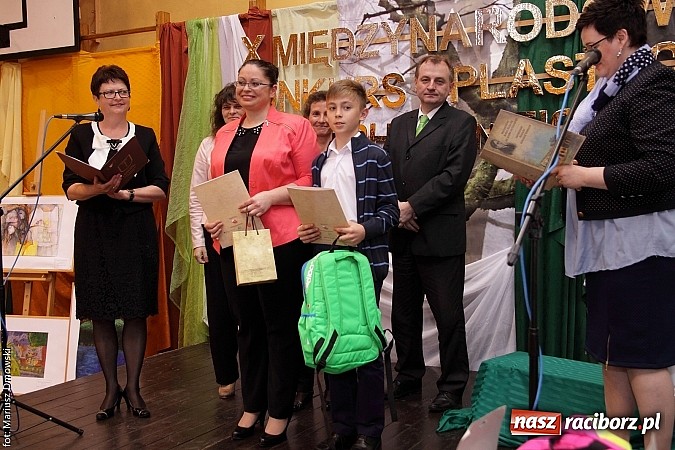 Zdjęcie w galerii na portalu naszraciborz.pl: Uroczyste rozstrzygnięcie Jubileuszowego Konkursu Plastycznego im. Eichendorffa wiadomości z regionu