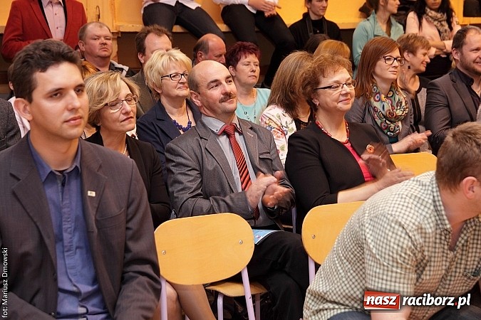 Zdjęcie w galerii na portalu naszraciborz.pl: Uroczyste rozstrzygnięcie Jubileuszowego Konkursu Plastycznego im. Eichendorffa wiadomości z regionu