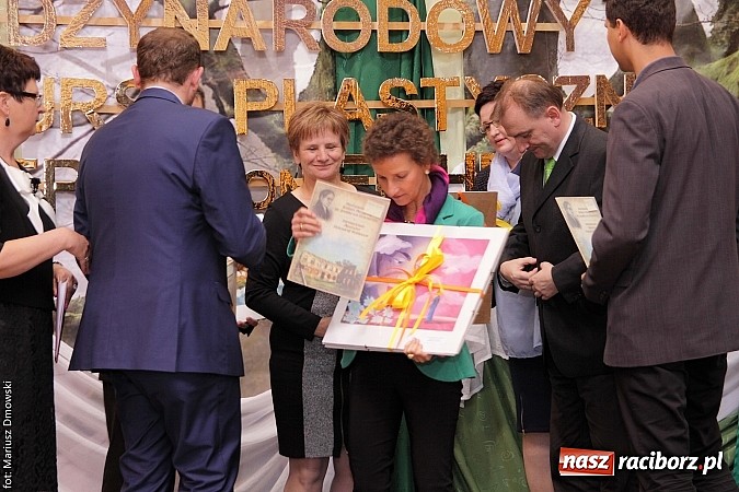 Zdjęcie w galerii na portalu naszraciborz.pl: Uroczyste rozstrzygnięcie Jubileuszowego Konkursu Plastycznego im. Eichendorffa wiadomości z regionu