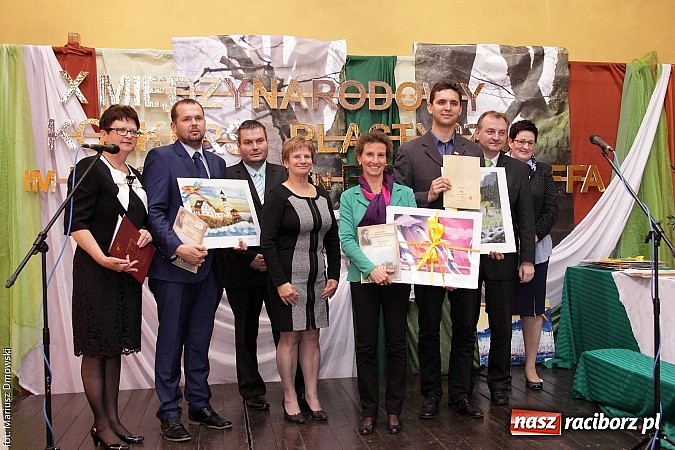 Zdjęcie w galerii na portalu naszraciborz.pl: Uroczyste rozstrzygnięcie Jubileuszowego Konkursu Plastycznego im. Eichendorffa wiadomości z regionu