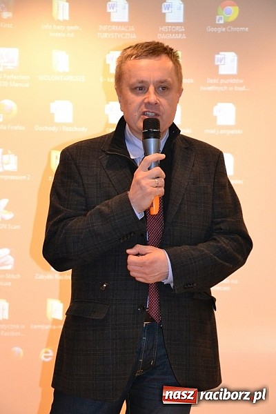 Zdjęcie w galerii na portalu naszraciborz.pl: Dyplom 2015 - wernisaż wystawy absolwent&oacute;w Liceum Plastycznego ZSO nr 1 wiadomości z regionu