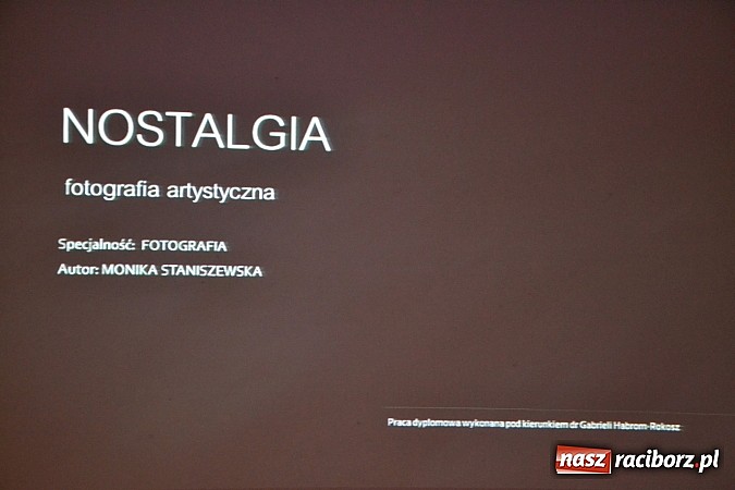 Zdjęcie w galerii na portalu naszraciborz.pl: Dyplom 2015 - wernisaż wystawy absolwent&oacute;w Liceum Plastycznego ZSO nr 1 wiadomości z regionu