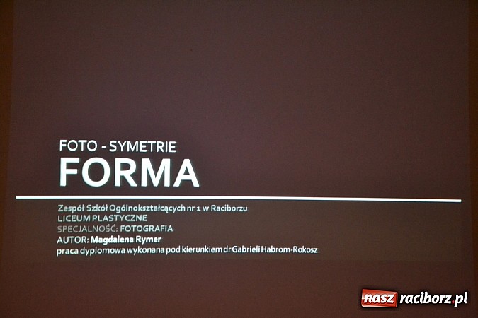 Zdjęcie w galerii na portalu naszraciborz.pl: Dyplom 2015 - wernisaż wystawy absolwent&oacute;w Liceum Plastycznego ZSO nr 1 wiadomości z regionu