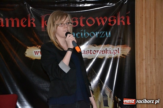 Zdjęcie w galerii na portalu naszraciborz.pl: Dyplom 2015 - wernisaż wystawy absolwent&oacute;w Liceum Plastycznego ZSO nr 1 wiadomości z regionu