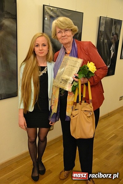 Zdjęcie w galerii na portalu naszraciborz.pl: Dyplom 2015 - wernisaż wystawy absolwent&oacute;w Liceum Plastycznego ZSO nr 1 wiadomości z regionu