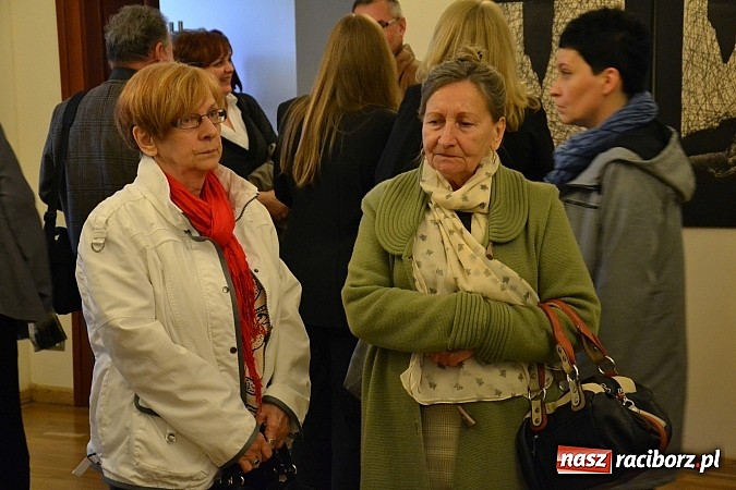 Zdjęcie w galerii na portalu naszraciborz.pl: Dyplom 2015 - wernisaż wystawy absolwent&oacute;w Liceum Plastycznego ZSO nr 1 wiadomości z regionu