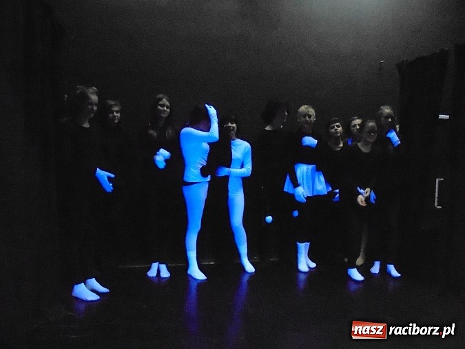 Zdjęcie w galerii na portalu naszraciborz.pl: 10. urodziny Czarnego Teatru w G5 wiadomości z regionu