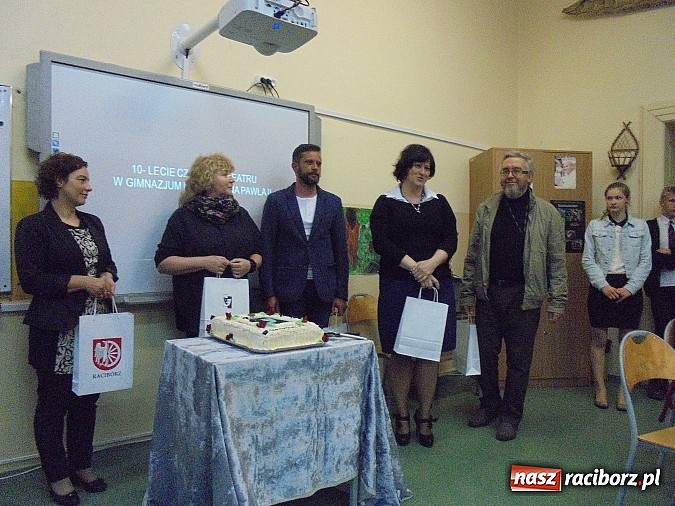 Zdjęcie w galerii na portalu naszraciborz.pl: 10. urodziny Czarnego Teatru w G5 wiadomości z regionu