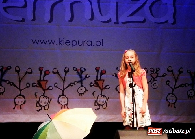 Zdjęcie w galerii na portalu naszraciborz.pl: Jacek Cygan pochlebnie o wokalistce z Kuźni  wiadomości z regionu