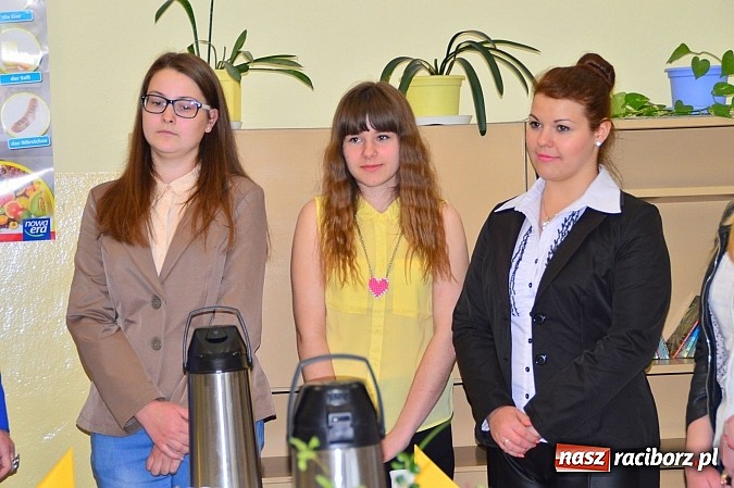 Zdjęcie w galerii na portalu naszraciborz.pl: Klasy chemiczne w Zespole Szkół Zawodowych pod patronatem Policji wiadomości z regionu