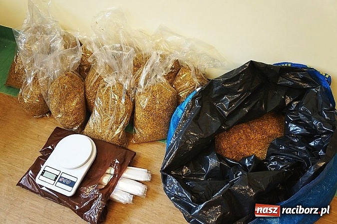 Zdjęcie w galerii na portalu naszraciborz.pl: Policjanci przejęli ponad 12 kilogramów tytoniu! wiadomości z regionu