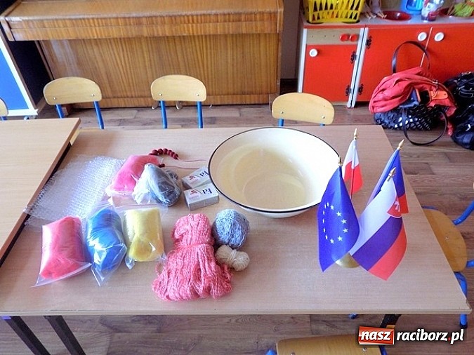 Zdjęcie w galerii na portalu naszraciborz.pl: Kolejna wizyta Erasmusa w Przedszkolu nr 14 wiadomości z regionu