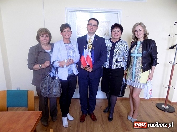 Zdjęcie w galerii na portalu naszraciborz.pl: Kolejna wizyta Erasmusa w Przedszkolu nr 14 wiadomości z regionu