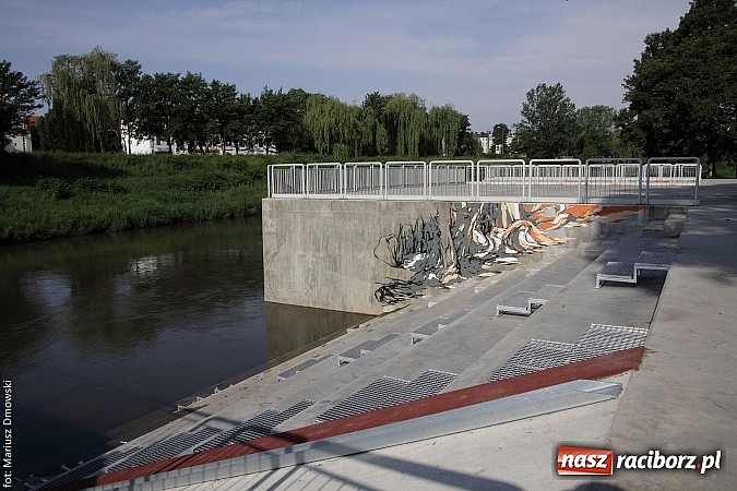 Zdjęcie w galerii na portalu naszraciborz.pl: Przystań zmienia swoje oblicze. Beton pokryją murale  wiadomości z regionu