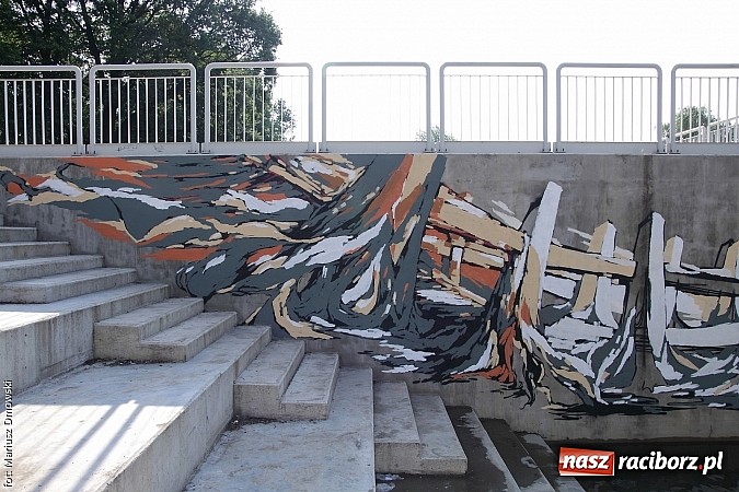 Zdjęcie w galerii na portalu naszraciborz.pl: Przystań zmienia swoje oblicze. Beton pokryją murale  wiadomości z regionu