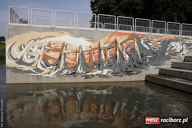 Zdjęcie w galerii na portalu naszraciborz.pl: Przystań zmienia swoje oblicze. Beton pokryją murale  wiadomości z regionu
