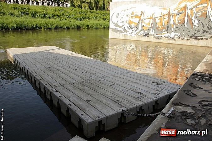 Zdjęcie w galerii na portalu naszraciborz.pl: Przystań zmienia swoje oblicze. Beton pokryją murale  wiadomości z regionu