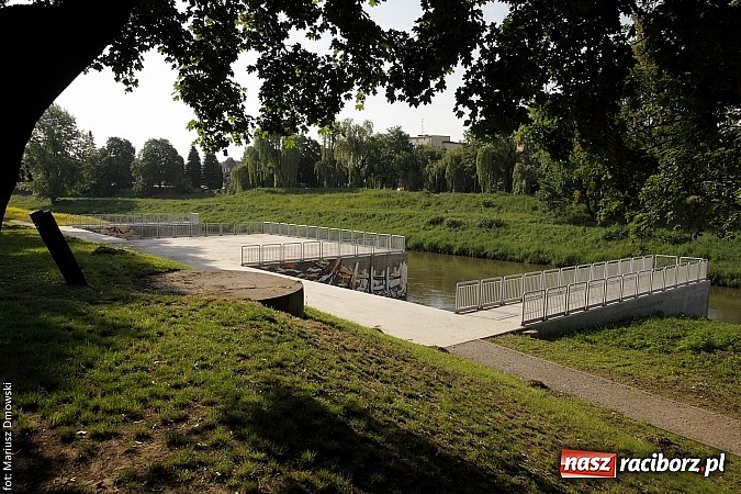 Zdjęcie w galerii na portalu naszraciborz.pl: Przystań zmienia swoje oblicze. Beton pokryją murale  wiadomości z regionu