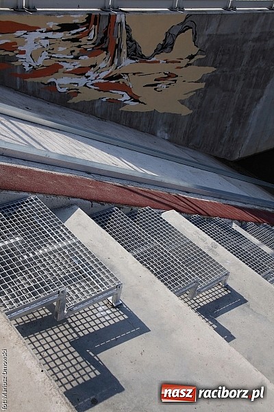 Zdjęcie w galerii na portalu naszraciborz.pl: Przystań zmienia swoje oblicze. Beton pokryją murale  wiadomości z regionu