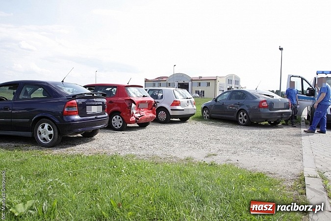 Zdjęcie w galerii na portalu naszraciborz.pl: Kolizja czterech pojazdów zakorkowała w godzinie szczytu wyjazd na Rybnik wiadomości z regionu