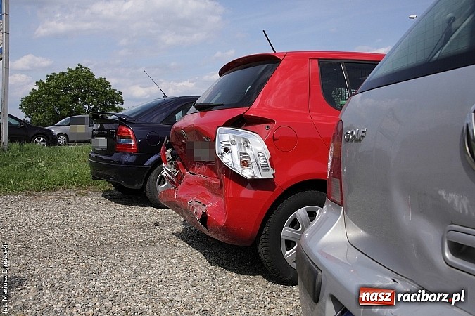 Zdjęcie w galerii na portalu naszraciborz.pl: Kolizja czterech pojazdów zakorkowała w godzinie szczytu wyjazd na Rybnik wiadomości z regionu