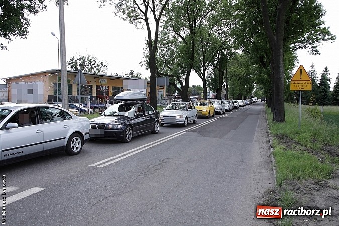 Zdjęcie w galerii na portalu naszraciborz.pl: Kolizja czterech pojazdów zakorkowała w godzinie szczytu wyjazd na Rybnik wiadomości z regionu