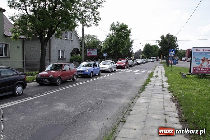 Zdjęcie w galerii na portalu naszraciborz.pl: Kolizja czterech pojazdów zakorkowała w godzinie szczytu wyjazd na Rybnik wiadomości z regionu