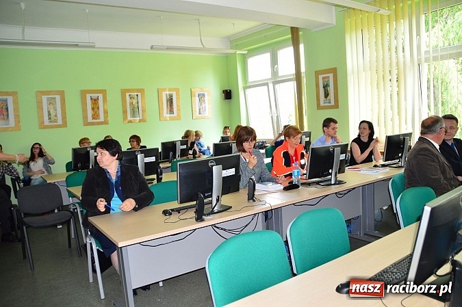 Zdjęcie w galerii na portalu naszraciborz.pl: Konferencja w PWSZ promująca polsko-czeski projekt wiadomości z regionu