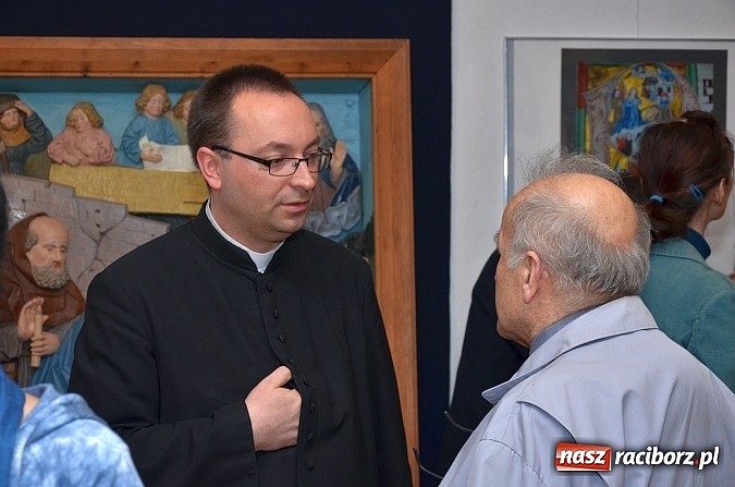 Zdjęcie w galerii na portalu naszraciborz.pl: Salwa na początek a potem prelekcje, koncert i zwiedzanie do nocy wiadomości z regionu