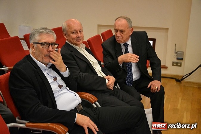 Zdjęcie w galerii na portalu naszraciborz.pl: Zamek Piastowski. Konferencja Ciepłownicza Czyste Powietrze 2016 wiadomości z regionu