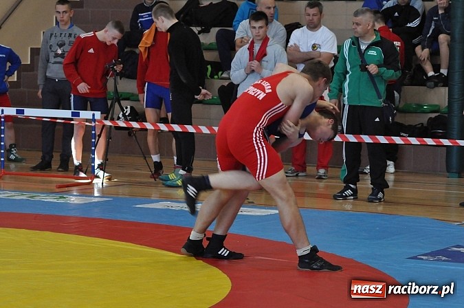 Zdjęcie w galerii na portalu naszraciborz.pl: Najlepsi wolniacy zjechali do Rudnika. Trwają zapaśnicze międzynarodowe mistrzostwa Polski wiadomości z regionu