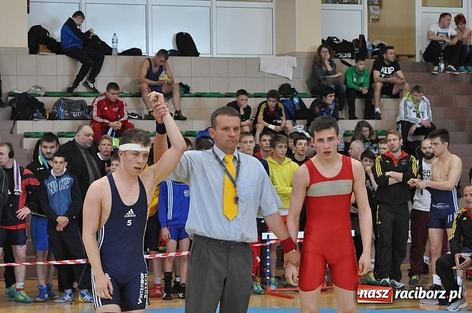 Zdjęcie w galerii na portalu naszraciborz.pl: Najlepsi wolniacy zjechali do Rudnika. Trwają zapaśnicze międzynarodowe mistrzostwa Polski wiadomości z regionu