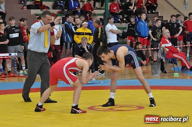 Zdjęcie w galerii na portalu naszraciborz.pl: Najlepsi wolniacy zjechali do Rudnika. Trwają zapaśnicze międzynarodowe mistrzostwa Polski wiadomości z regionu