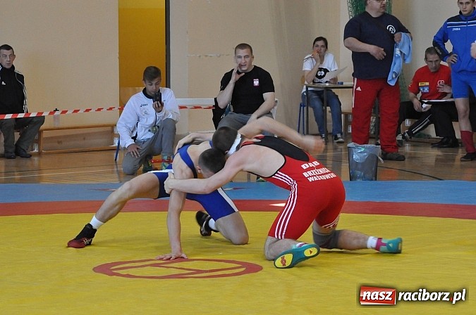 Zdjęcie w galerii na portalu naszraciborz.pl: Najlepsi wolniacy zjechali do Rudnika. Trwają zapaśnicze międzynarodowe mistrzostwa Polski wiadomości z regionu