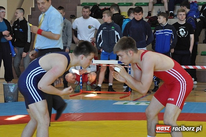 Zdjęcie w galerii na portalu naszraciborz.pl: Najlepsi wolniacy zjechali do Rudnika. Trwają zapaśnicze międzynarodowe mistrzostwa Polski wiadomości z regionu