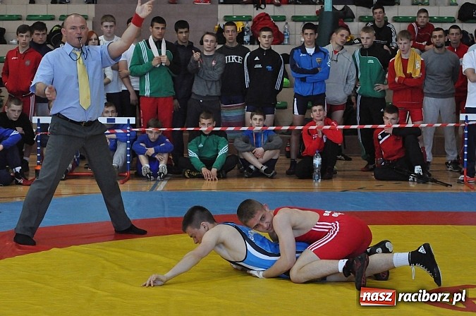 Zdjęcie w galerii na portalu naszraciborz.pl: Najlepsi wolniacy zjechali do Rudnika. Trwają zapaśnicze międzynarodowe mistrzostwa Polski wiadomości z regionu