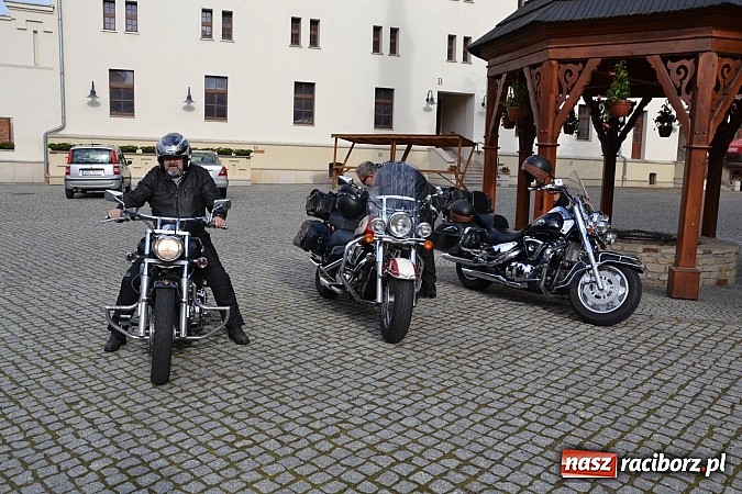 Zdjęcie w galerii na portalu naszraciborz.pl: Motocykliści wyruszyli śladami księcia Mieszka IV Laskonogiego wiadomości z regionu