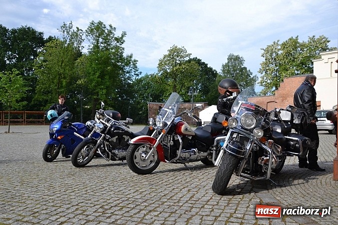 Zdjęcie w galerii na portalu naszraciborz.pl: Motocykliści wyruszyli śladami księcia Mieszka IV Laskonogiego wiadomości z regionu