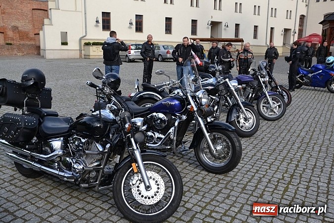 Zdjęcie w galerii na portalu naszraciborz.pl: Motocykliści wyruszyli śladami księcia Mieszka IV Laskonogiego wiadomości z regionu