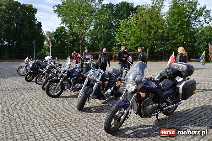 Zdjęcie w galerii na portalu naszraciborz.pl: Motocykliści wyruszyli śladami księcia Mieszka IV Laskonogiego wiadomości z regionu
