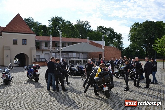Zdjęcie w galerii na portalu naszraciborz.pl: Motocykliści wyruszyli śladami księcia Mieszka IV Laskonogiego wiadomości z regionu