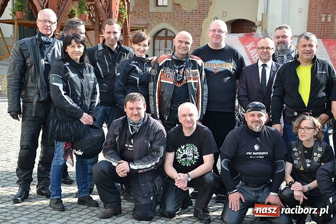 Zdjęcie w galerii na portalu naszraciborz.pl: Motocykliści wyruszyli śladami księcia Mieszka IV Laskonogiego wiadomości z regionu