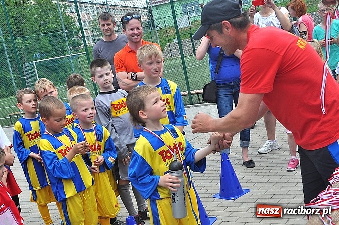 Zdjęcie w galerii na portalu naszraciborz.pl: Młodzi adepci futbolu grali w Krzanowicach wiadomości z regionu