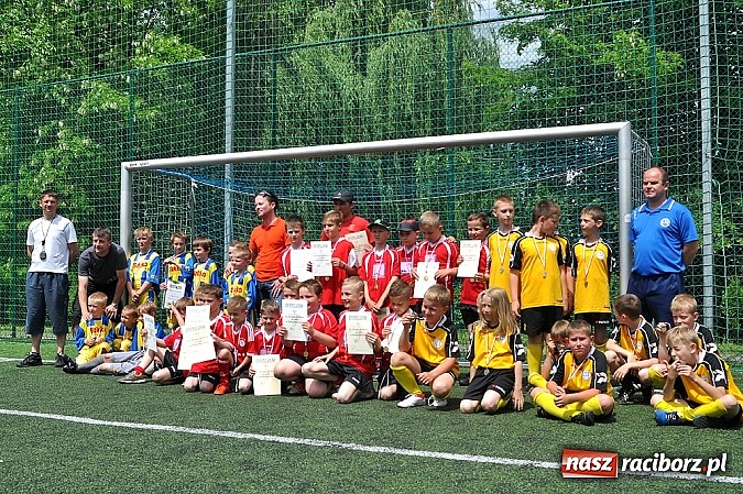 Zdjęcie w galerii na portalu naszraciborz.pl: Młodzi adepci futbolu grali w Krzanowicach wiadomości z regionu