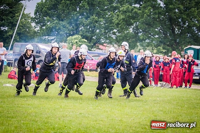 Zdjęcie w galerii na portalu naszraciborz.pl: Zawody strażackie o Puchar Prezydenta Miasta Racibórz. Tym razem najlepszy Sudół! wiadomości z regionu