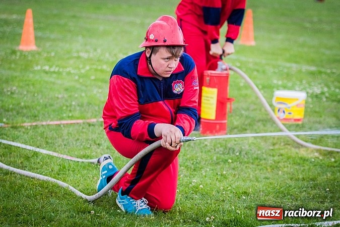 Zdjęcie w galerii na portalu naszraciborz.pl: Zawody strażackie o Puchar Prezydenta Miasta Racibórz. Tym razem najlepszy Sudół! wiadomości z regionu