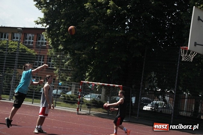 Zdjęcie w galerii na portalu naszraciborz.pl: Piknik szkolny w ZSO nr 1 przy Kasprowicza  wiadomości z regionu