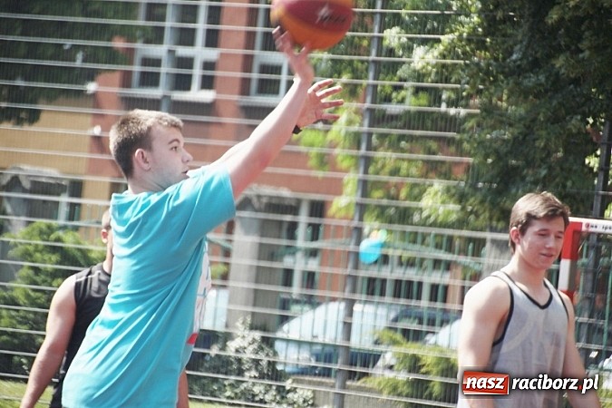 Zdjęcie w galerii na portalu naszraciborz.pl: Piknik szkolny w ZSO nr 1 przy Kasprowicza  wiadomości z regionu