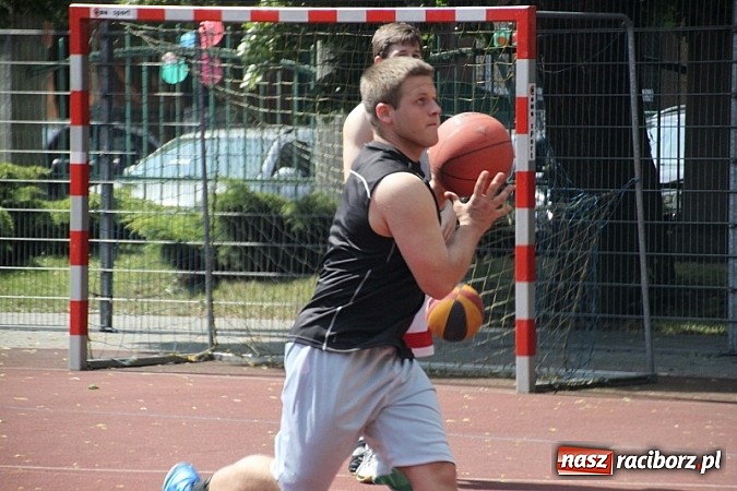 Zdjęcie w galerii na portalu naszraciborz.pl: Piknik szkolny w ZSO nr 1 przy Kasprowicza  wiadomości z regionu