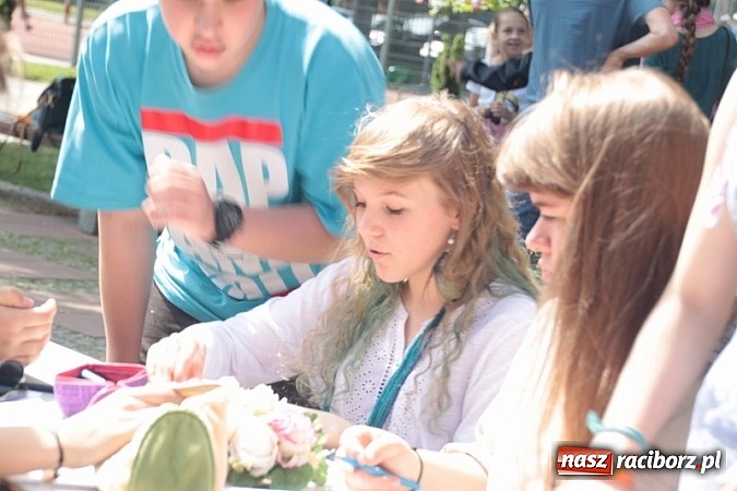 Zdjęcie w galerii na portalu naszraciborz.pl: Piknik szkolny w ZSO nr 1 przy Kasprowicza  wiadomości z regionu